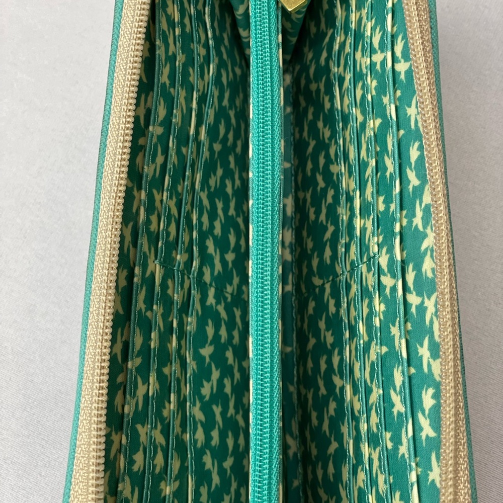 Fossil Wallet Dot